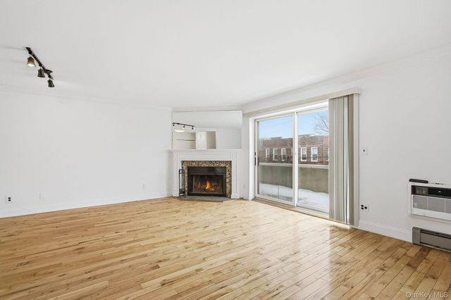 152 Tier Street 211C, Bronx, NY 10464