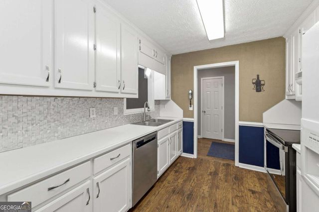 4758 Eagle Watch Drive, Flowery Branch, GA 30542