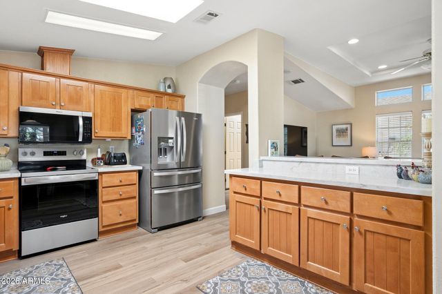 3301 S GOLDFIELD Road 2082, Apache Junction, AZ 85119