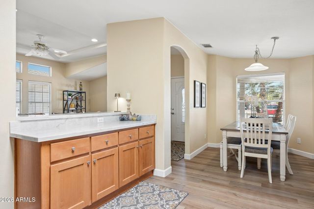 3301 S GOLDFIELD Road 2082, Apache Junction, AZ 85119