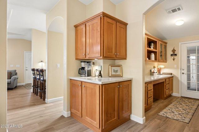 3301 S GOLDFIELD Road 2082, Apache Junction, AZ 85119