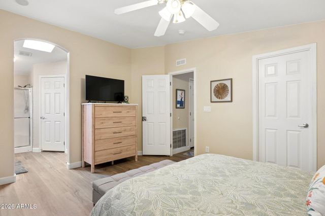 3301 S GOLDFIELD Road 2082, Apache Junction, AZ 85119