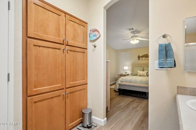 3301 S GOLDFIELD Road 2082, Apache Junction, AZ 85119