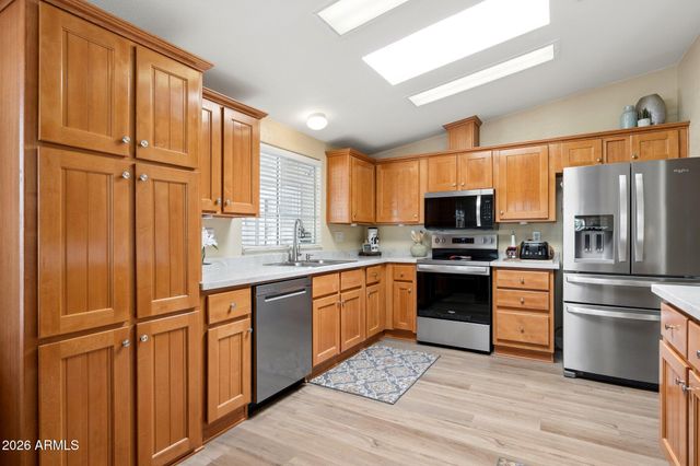 3301 S GOLDFIELD Road 2082, Apache Junction, AZ 85119