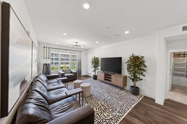 5933 Sunstone Drive 306, San Jose, CA 95123