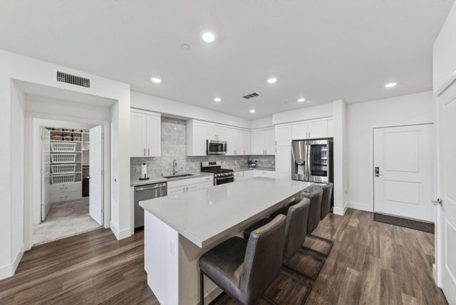 5933 Sunstone Drive 306, San Jose, CA 95123