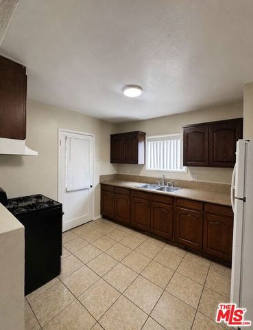 1512 W 103rd Street, Los Angeles, CA 90047