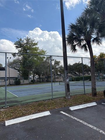 2031 Champions Way, North Lauderdale, FL 33068