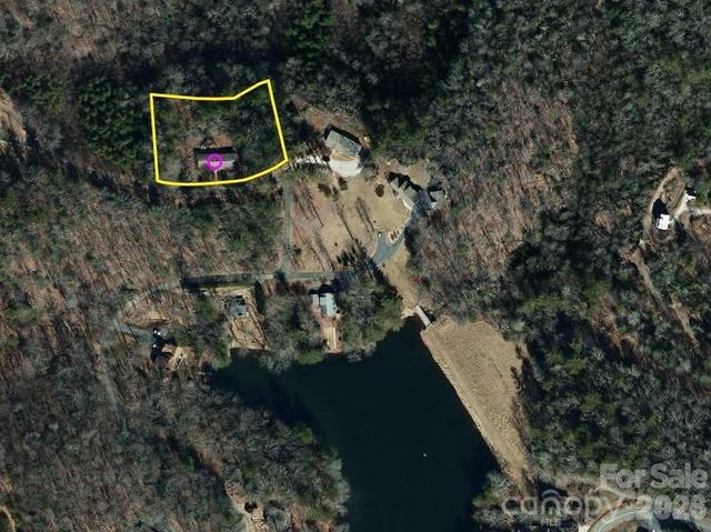 1860 Deer Park Lake Road, Spruce Pine, NC 28777