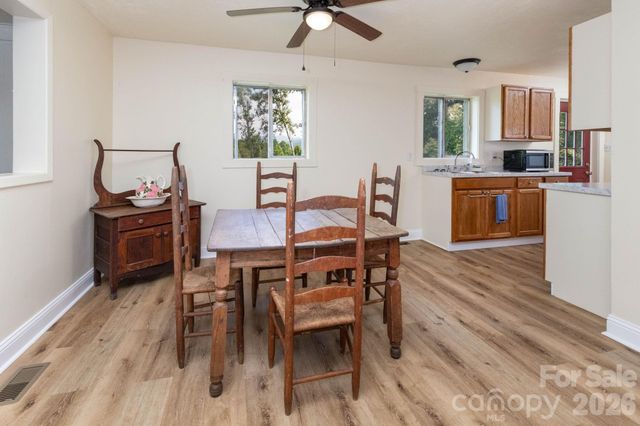 1860 Deer Park Lake Road, Spruce Pine, NC 28777