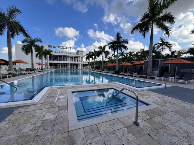 10250 NW 66th St 105, Doral, FL 33178