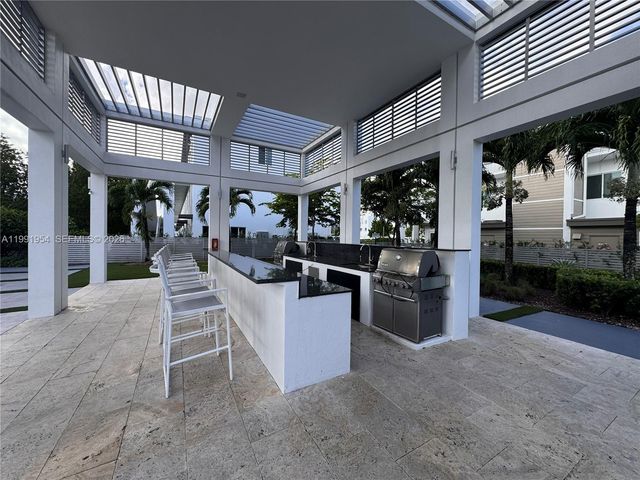 10250 NW 66th St 105, Doral, FL 33178