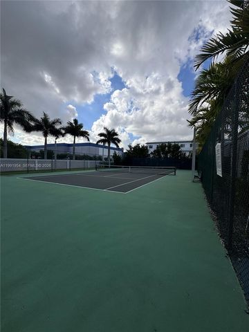 10250 NW 66th St 105, Doral, FL 33178