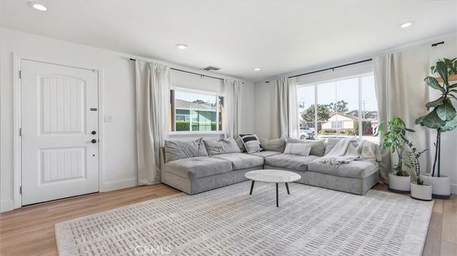 5130 W 131st Street, Hawthorne, CA 90250