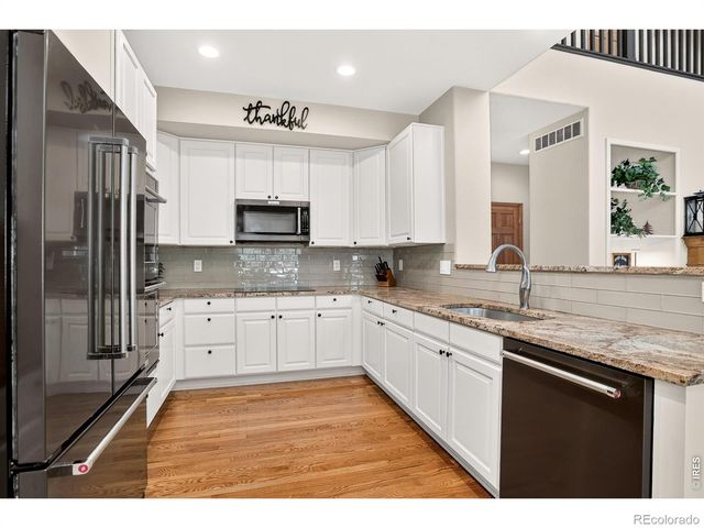 1516 Red Mountain Drive, Longmont, CO 80504