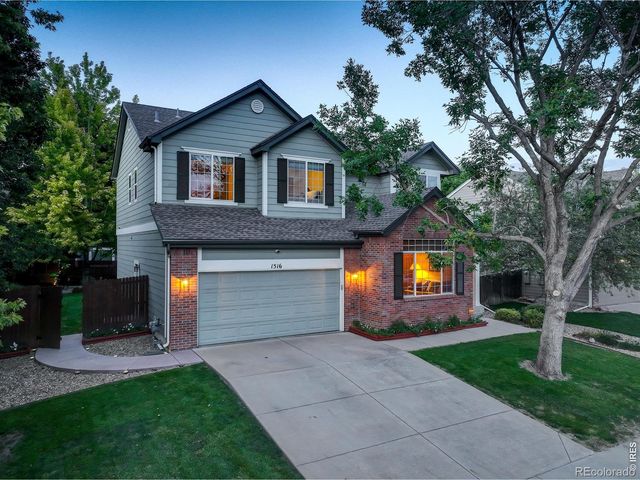 1516 Red Mountain Drive, Longmont, CO 80504