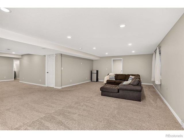 1516 Red Mountain Drive, Longmont, CO 80504