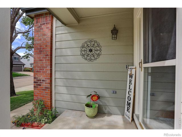 1516 Red Mountain Drive, Longmont, CO 80504