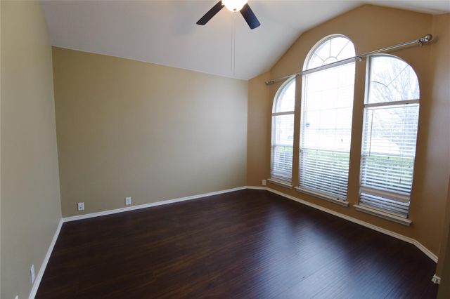 1006 Abigail Drive, Arlington, TX 76002