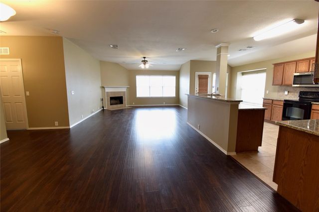 1006 Abigail Drive, Arlington, TX 76002