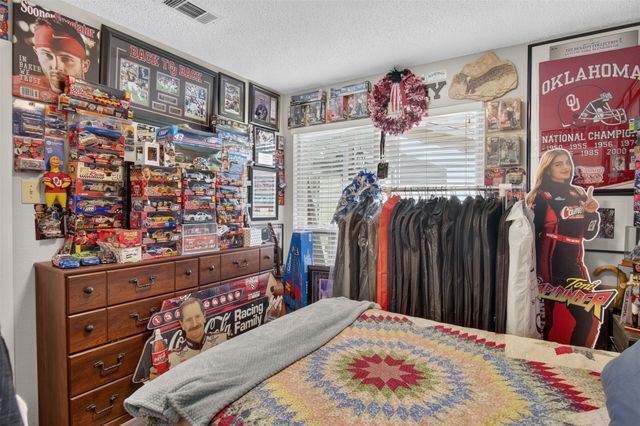 2851 Ursa Circle, Garland, TX 75044