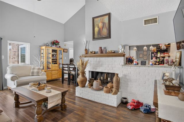 2851 Ursa Circle, Garland, TX 75044