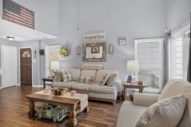 2851 Ursa Circle, Garland, TX 75044