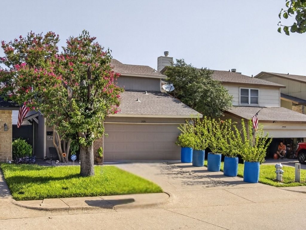 2851 Ursa Circle, Garland, TX 75044