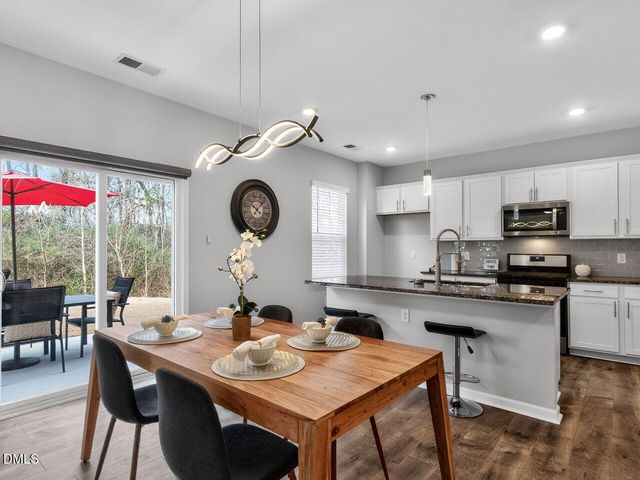 93 Red Cedar Way, Fuquay Varina, NC 27526