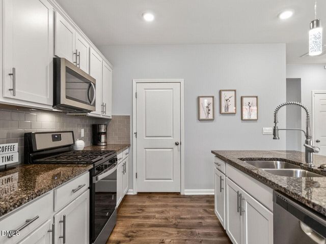 93 Red Cedar Way, Fuquay Varina, NC 27526