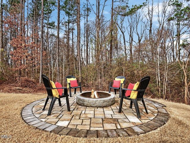 93 Red Cedar Way, Fuquay Varina, NC 27526