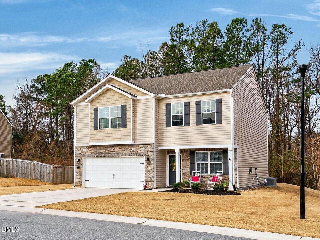 93 Red Cedar Way, Fuquay Varina, NC 27526