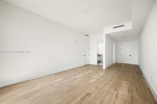 3034 Oak Ave 203, Coconut Grove, FL 33133