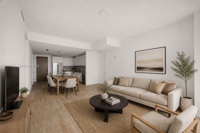 3034 Oak Ave 203, Coconut Grove, FL 33133