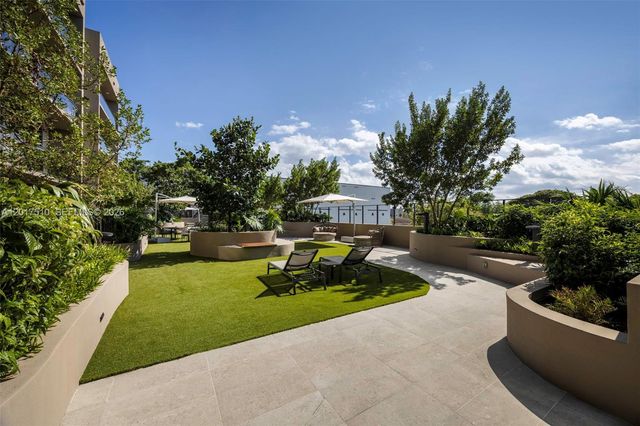 3034 Oak Ave 203, Coconut Grove, FL 33133