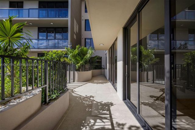 3034 Oak Ave 203, Coconut Grove, FL 33133