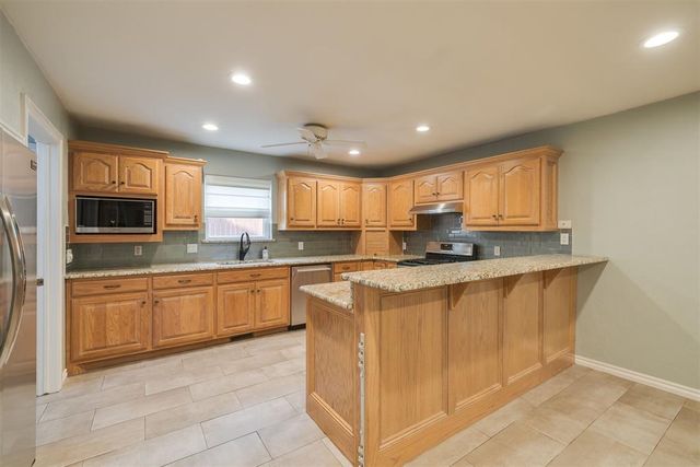 2108 Raintree Road, Edmond, OK 73013