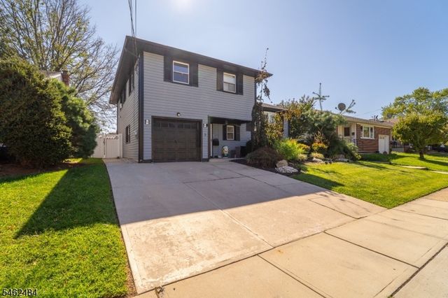 5 Sumutka Ct, Carteret Boro, NJ 07008