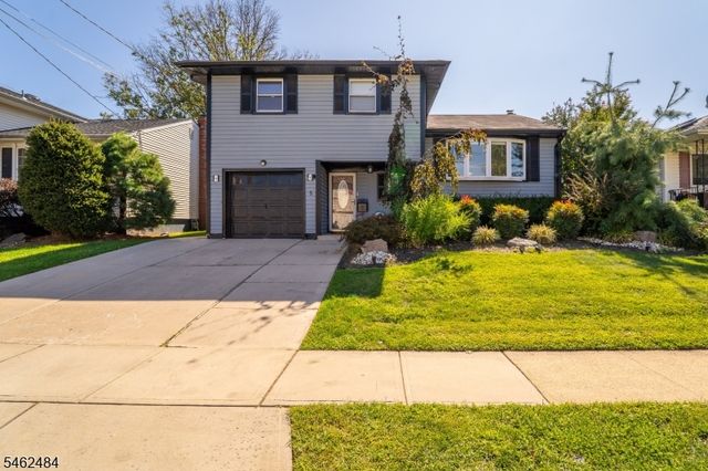 5 Sumutka Ct, Carteret Boro, NJ 07008