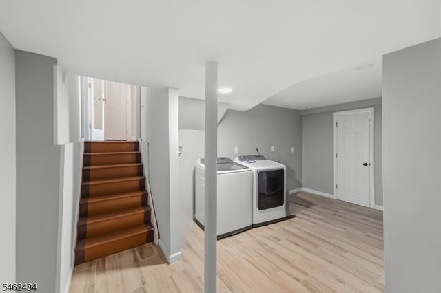 5 Sumutka Ct, Carteret Boro, NJ 07008