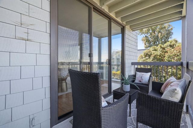 651 Port Drive 208, San Mateo, CA 94404