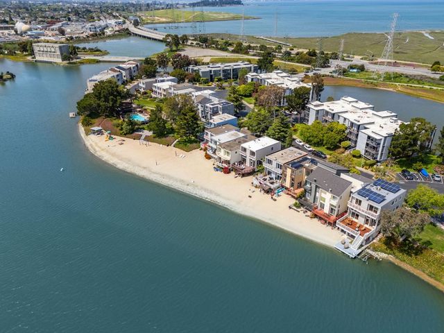 651 Port Drive 208, San Mateo, CA 94404