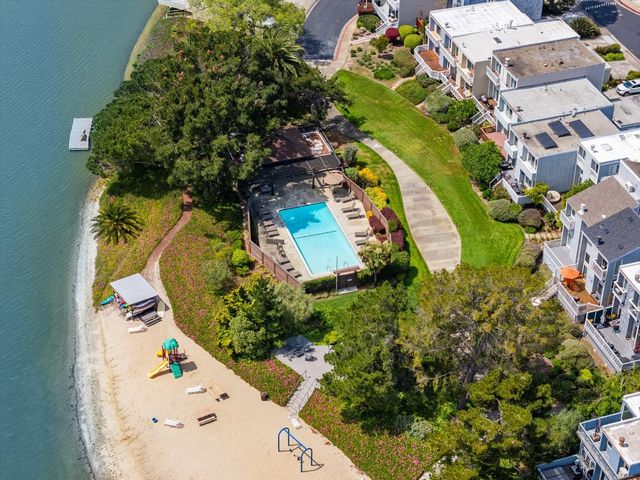 651 Port Drive 208, San Mateo, CA 94404