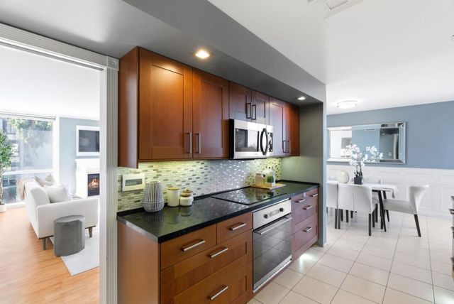 651 Port Drive 208, San Mateo, CA 94404