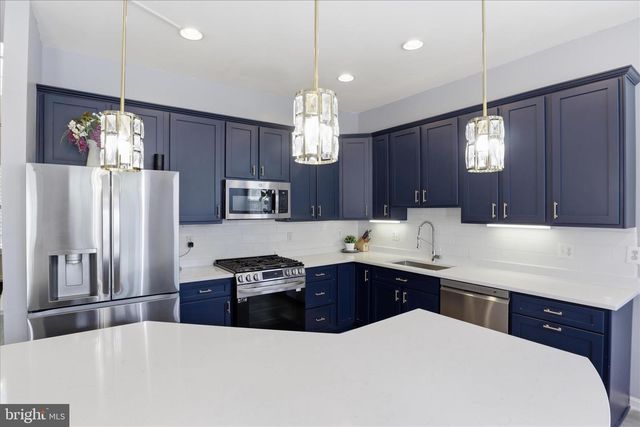 20385 BOWFONDS ST, Ashburn, VA 20147