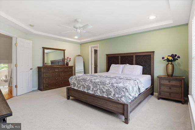 20385 BOWFONDS ST, Ashburn, VA 20147