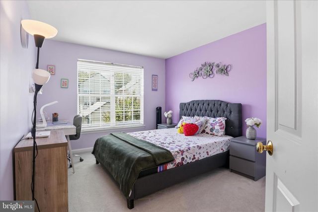 20385 BOWFONDS ST, Ashburn, VA 20147