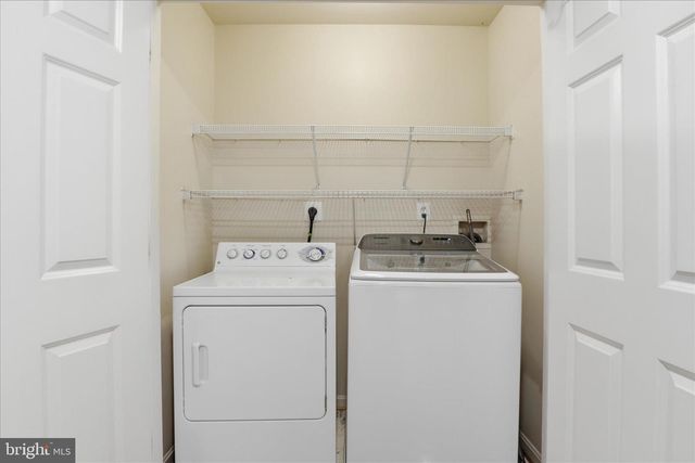 20385 BOWFONDS ST, Ashburn, VA 20147