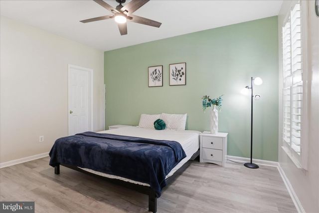 20385 BOWFONDS ST, Ashburn, VA 20147