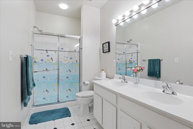 20385 BOWFONDS ST, Ashburn, VA 20147